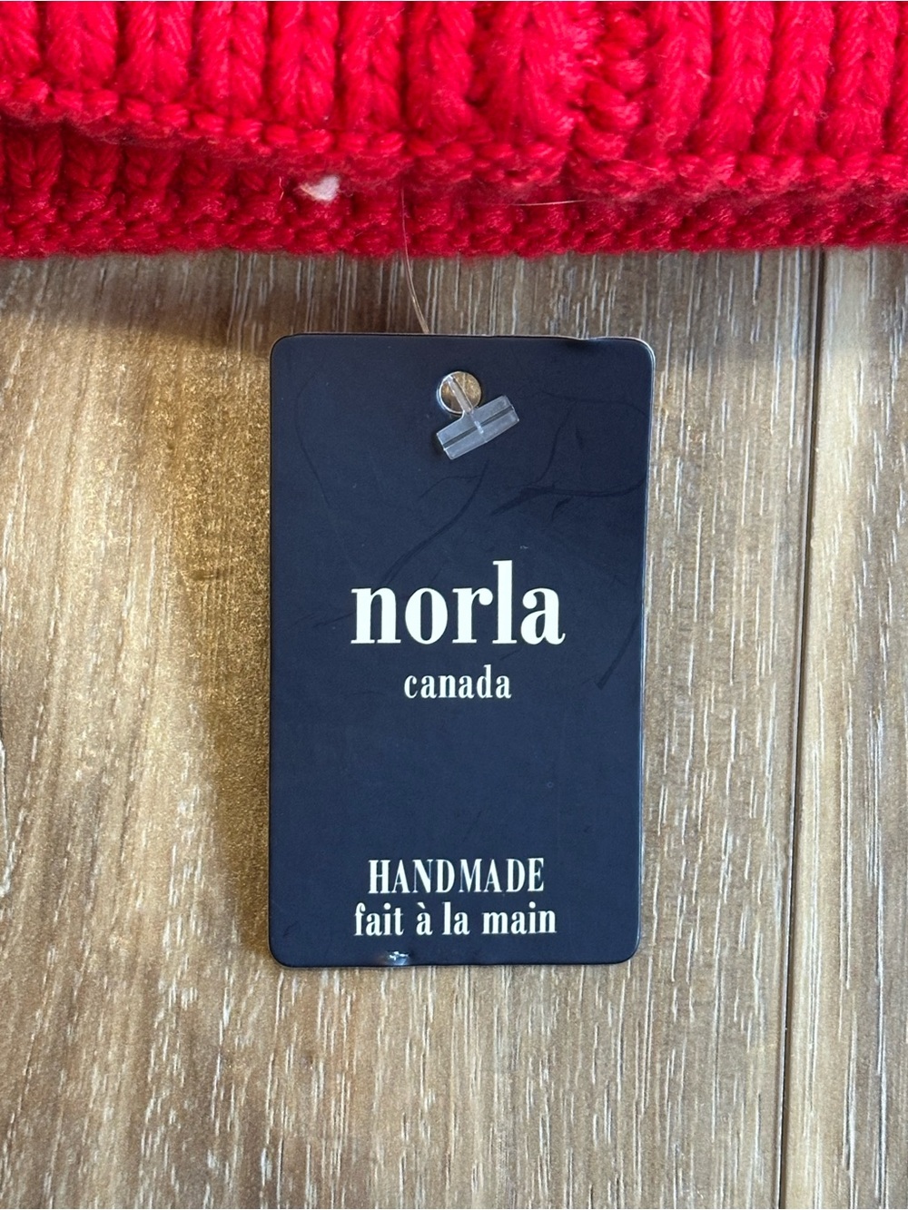 Norla Canada Red Pom Pom Beanie NWT - Picture 3 of 4